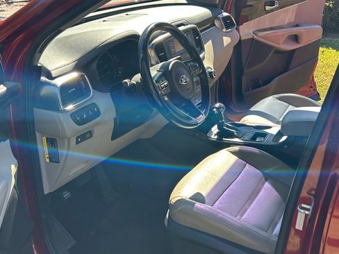 Used 2016 Kia Sorento EX w/ EX Premium Package image 15