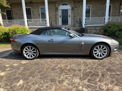 Used 2007 Jaguar XK Convertible RWD image 2