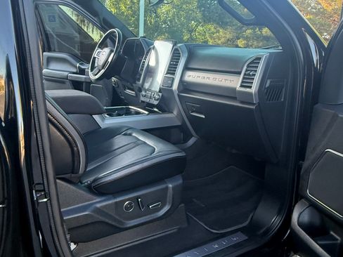 Used 2020 Ford F350 Platinum AWD/4WD image 17