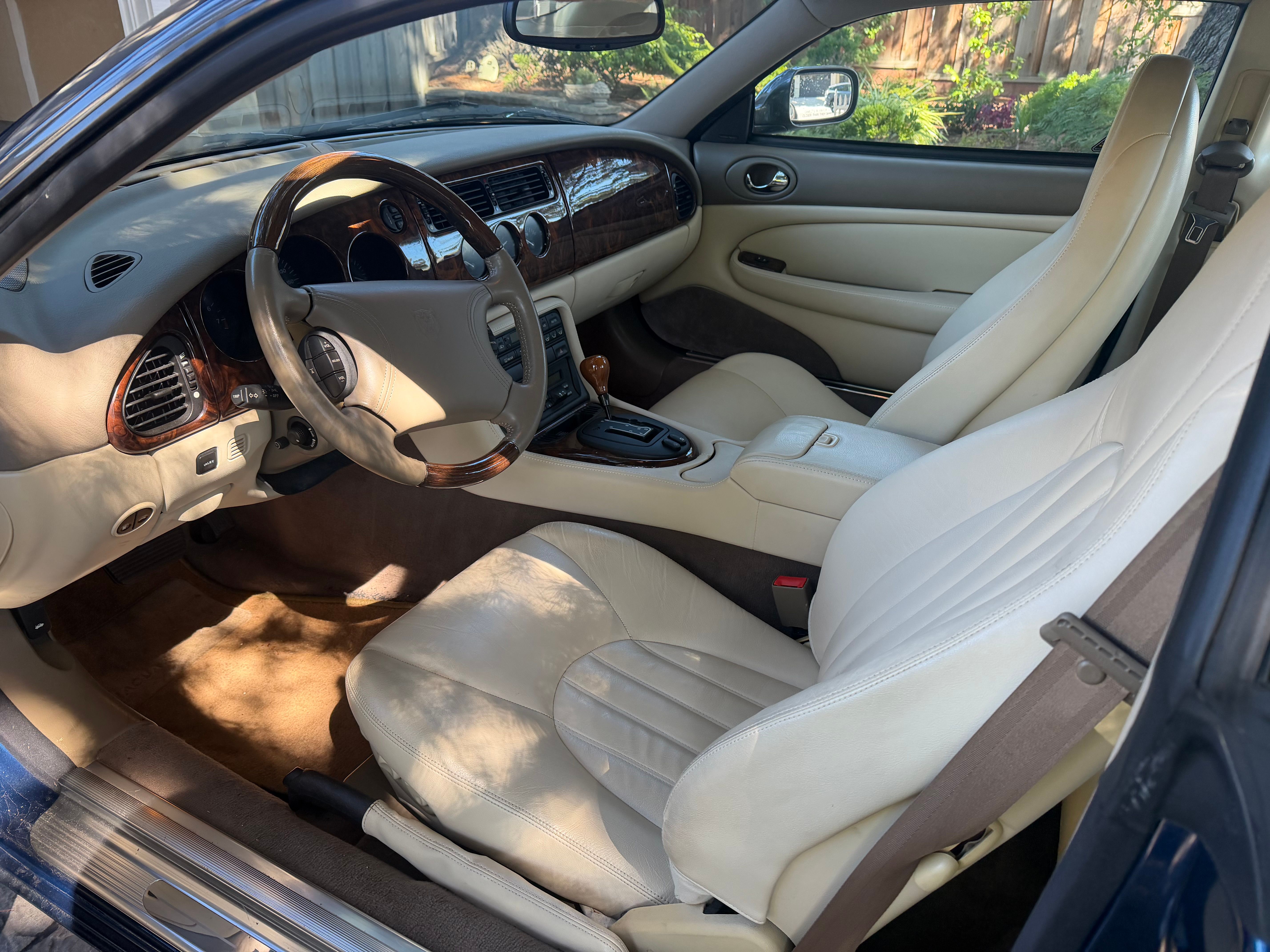 Used 1997 Jaguar XK8 Coupe RWD image 4