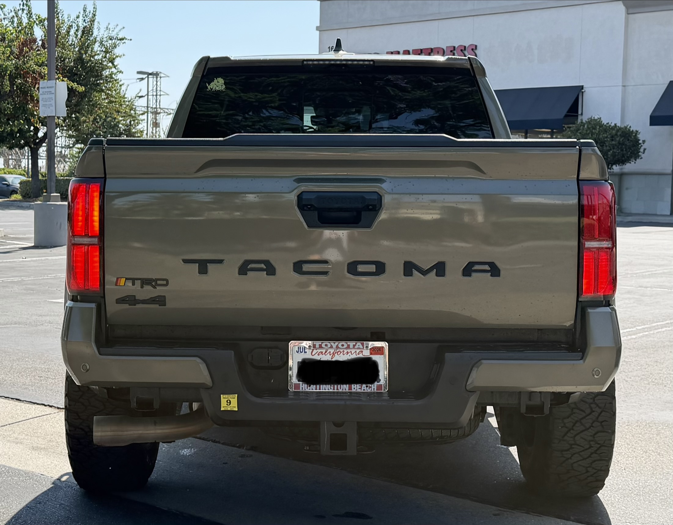Used 2024 Toyota Tacoma TRD Off-Road w/ TRD Off Road Premium Package AWD/4WD image 9