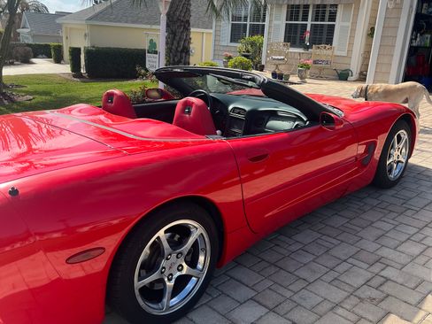 Used 2004 Chevrolet Corvette Convertible w/ Preferred Equipment Group image 2