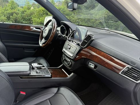 Used 2018 Mercedes-Benz GLE 550e 4MATIC image 13