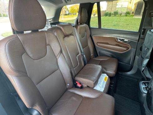 Used 2020 Volvo XC90 T6 Momentum image 17
