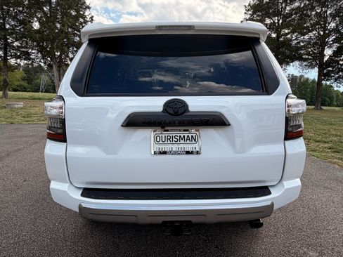 Used 2024 Toyota 4Runner TRD Off-Road Premium w/ Off Road Premium Plus Package AWD/4WD image 4