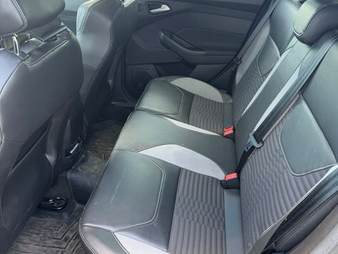 Used 2018 Ford Focus ST w/ Equipment Group 401A FWD image 15