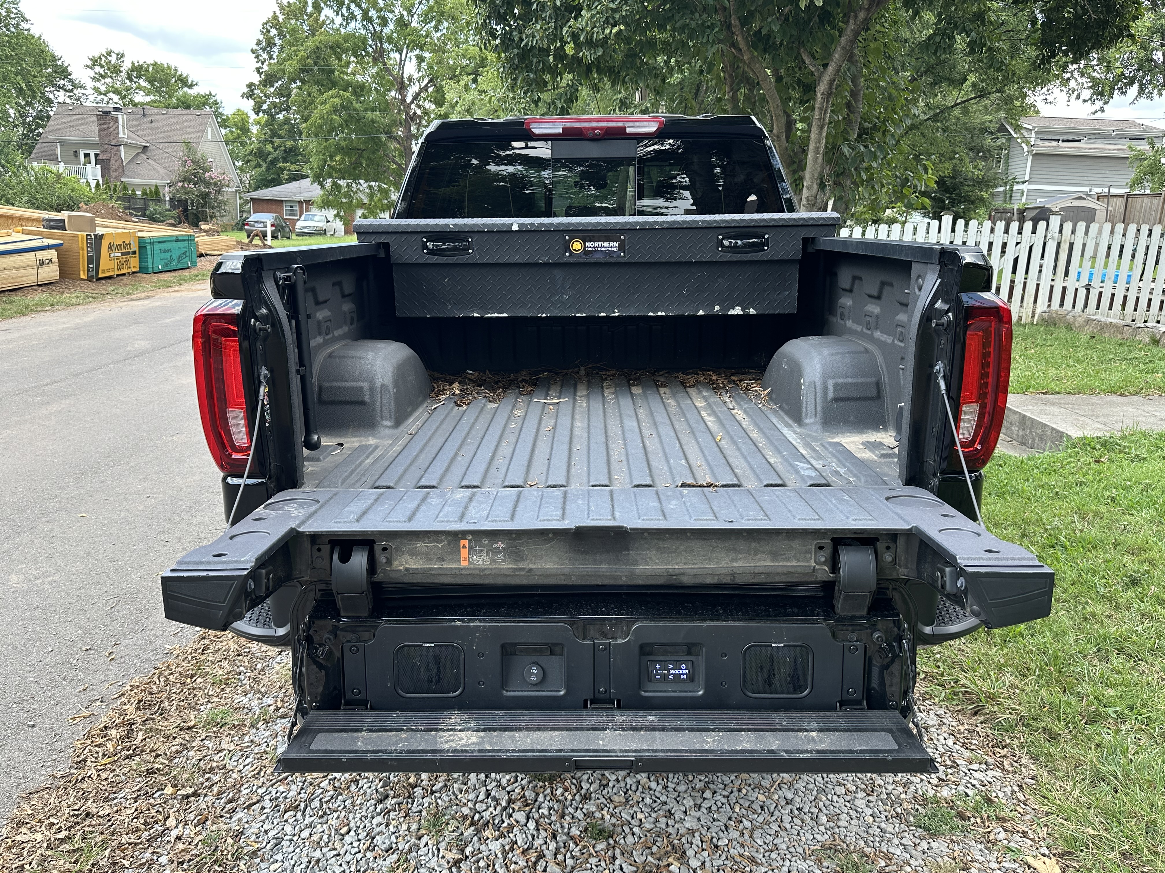 Used 2024 GMC Sierra 1500 AT4X AWD/4WD image 17