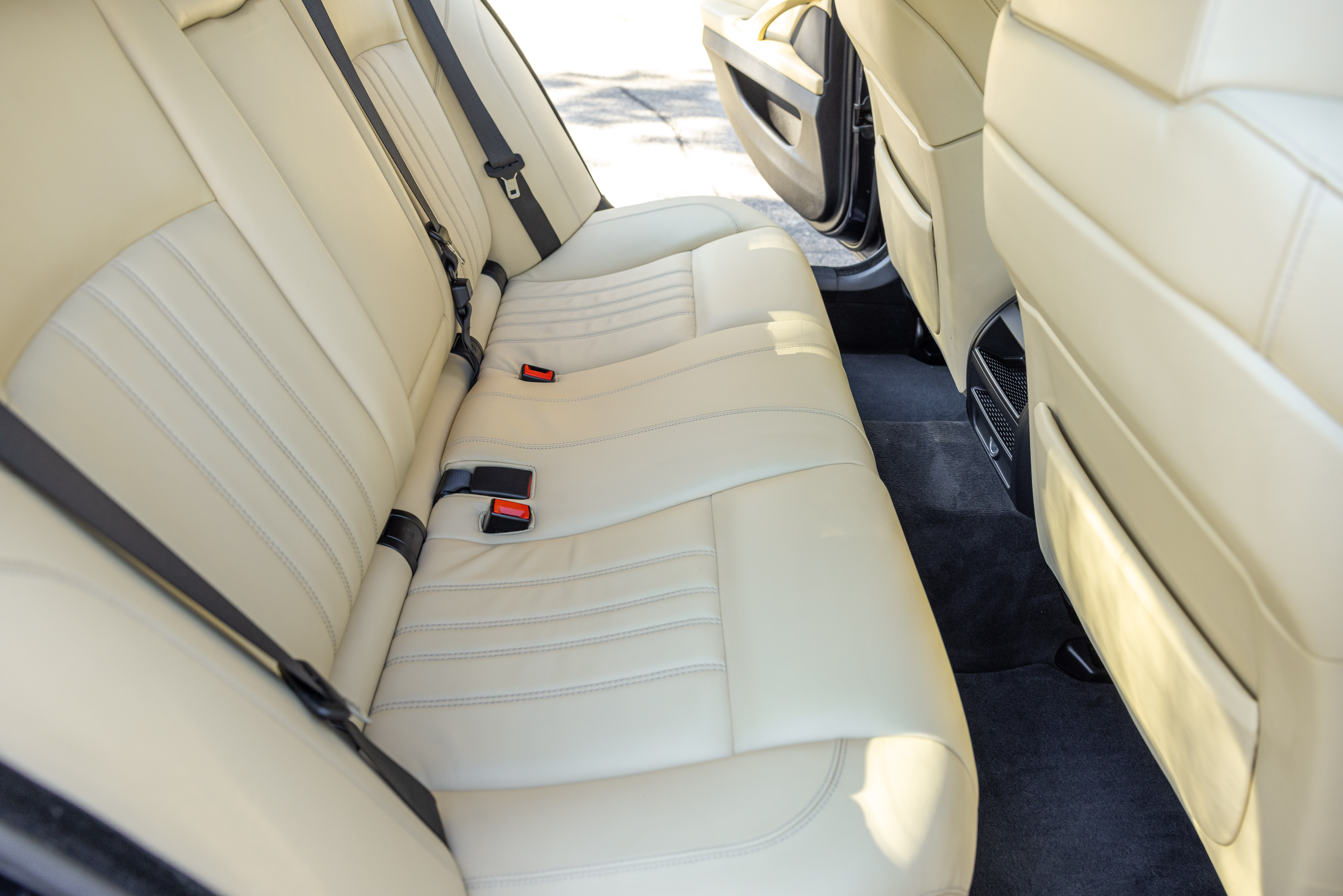 Used 2013 BMW M5 RWD image 22