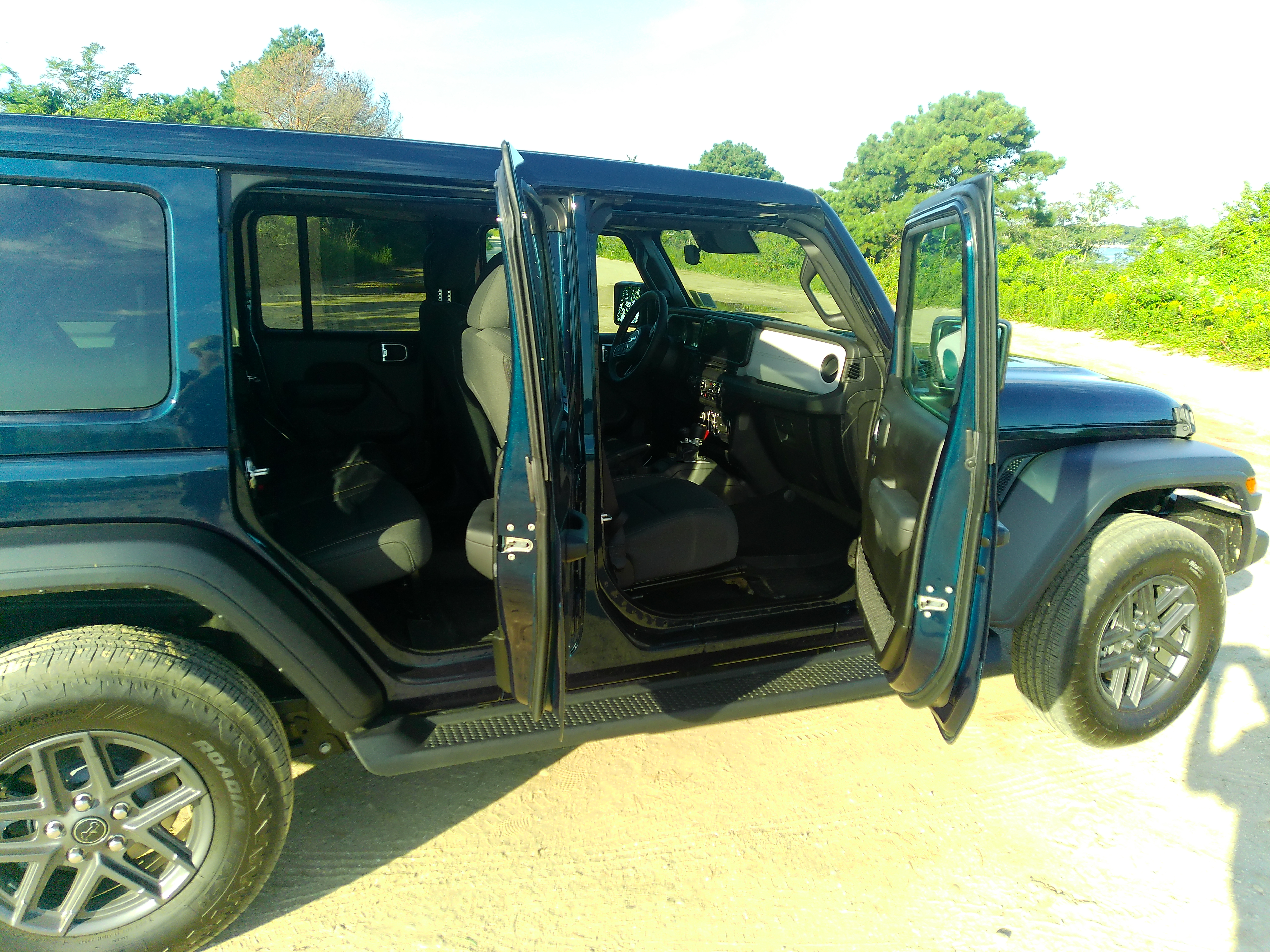 Used 2025 Jeep Wrangler Unlimited Sport AWD/4WD image 21