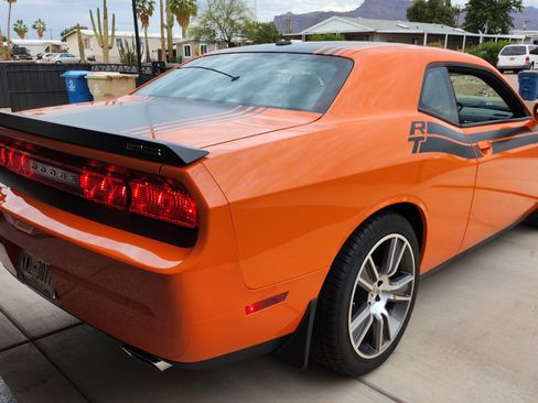 Used 2014 Dodge Challenger R/T image 6