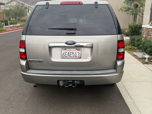 Used 2008 Ford Explorer XLT image 8