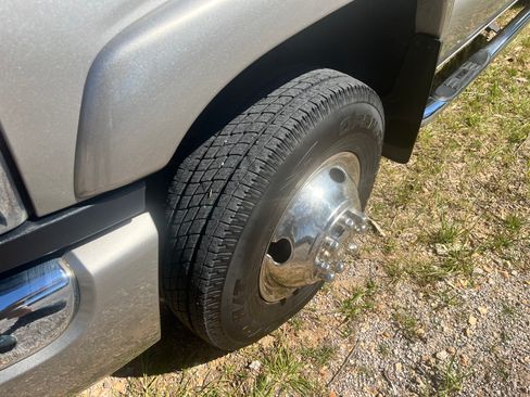 Used 2003 GMC Sierra 3500 SLT w/ SLT Preferred Equipment Group image 5