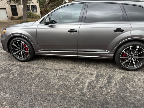 Used 2022 Audi SQ7 Prestige image 6