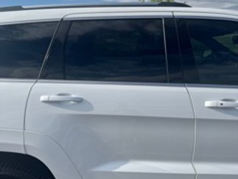 Used 2019 Jeep Grand Cherokee Summit w/ Platinum Series Group AWD/4WD image 8