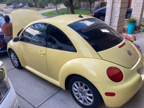 Used 2005 Volkswagen Beetle GLS image 12