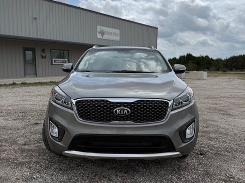 Used 2016 Kia Sorento SX image 4