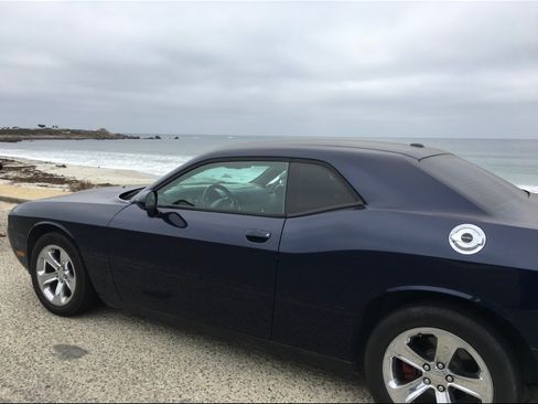 Used 2014 Dodge Challenger SXT w/ Sport Appearance Package image 1