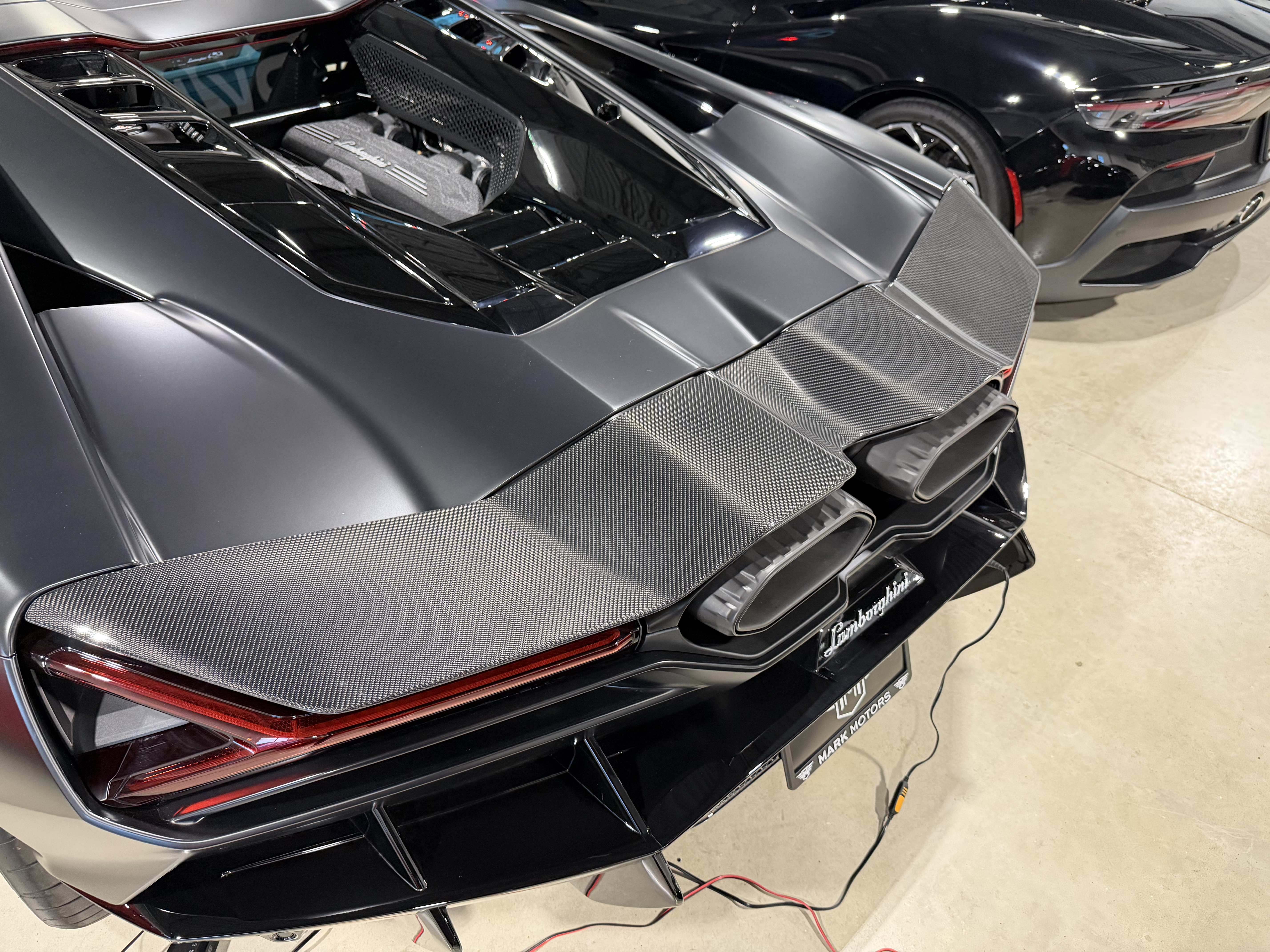 Used 2025 Lamborghini Revuelto AWD/4WD image 13