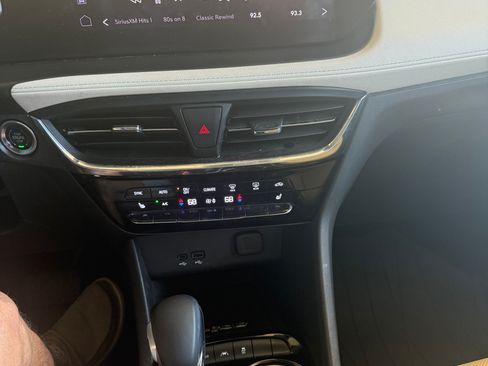 Used 2025 Buick Encore GX Avenir w/ Avenir Technology Package AWD/4WD image 12