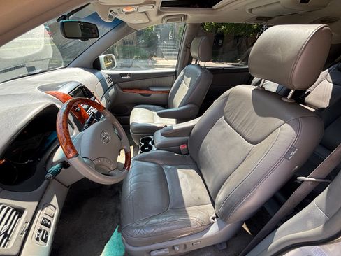 Used 2008 Toyota Sienna XLE Limited AWD/4WD image 12
