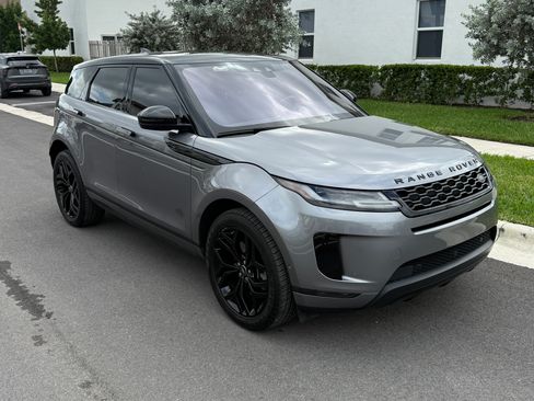 Used 2020 Land Rover Range Rover Evoque SE image 9