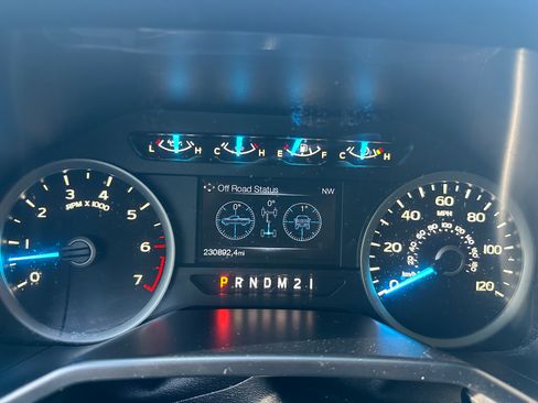 Used 2016 Ford F150 XLT w/ Equipment Group 302A Luxury image 15