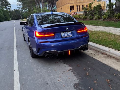 Used 2019 BMW 330i Sedan w/ M Sport Package image 8