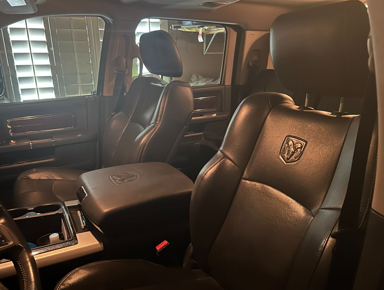 Used 2012 RAM 2500 Laramie AWD/4WD image 9