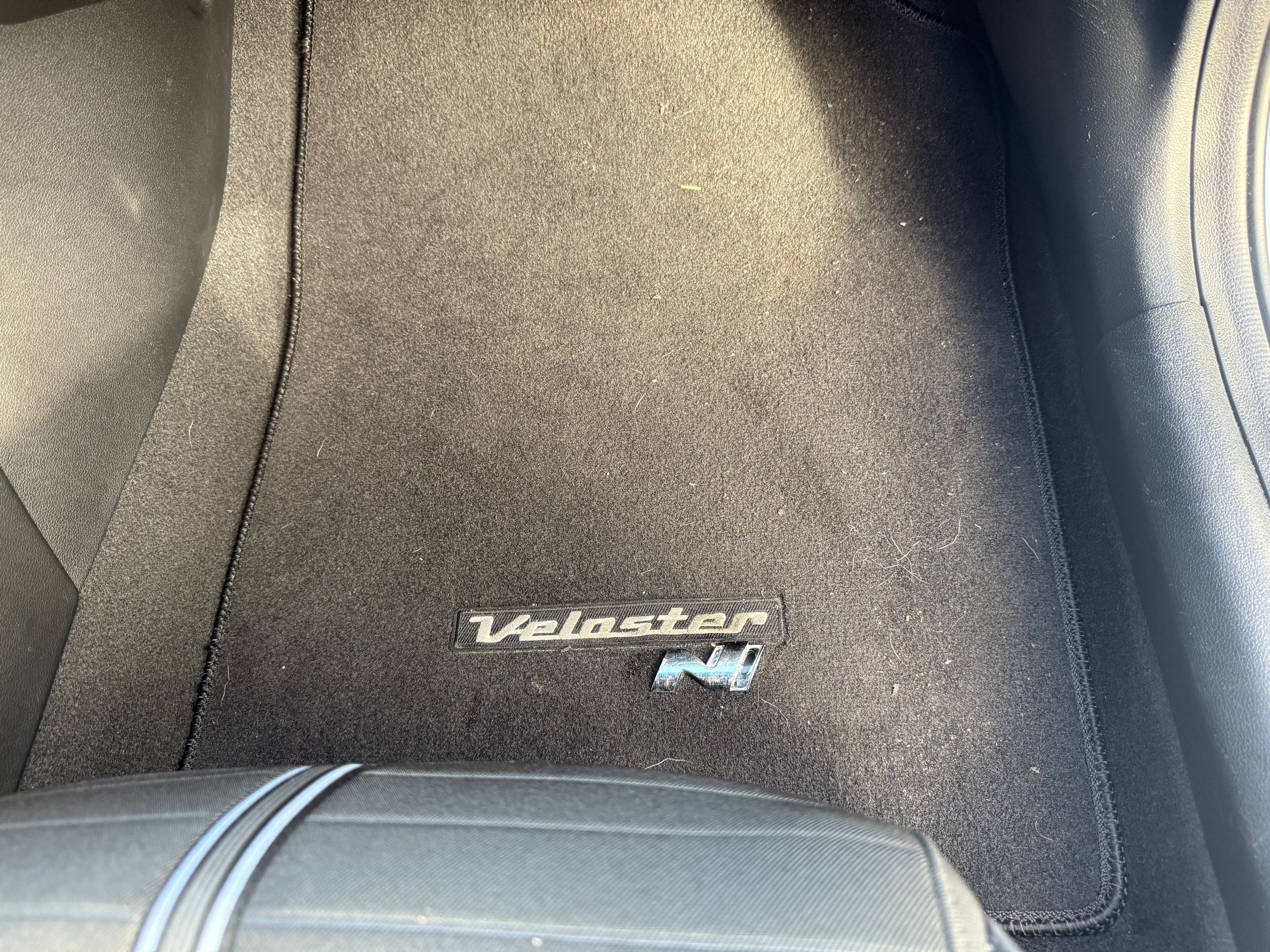 Used 2022 Hyundai Veloster N FWD image 19