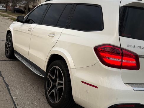 Used 2017 Mercedes-Benz GLS 550 4MATIC image 4