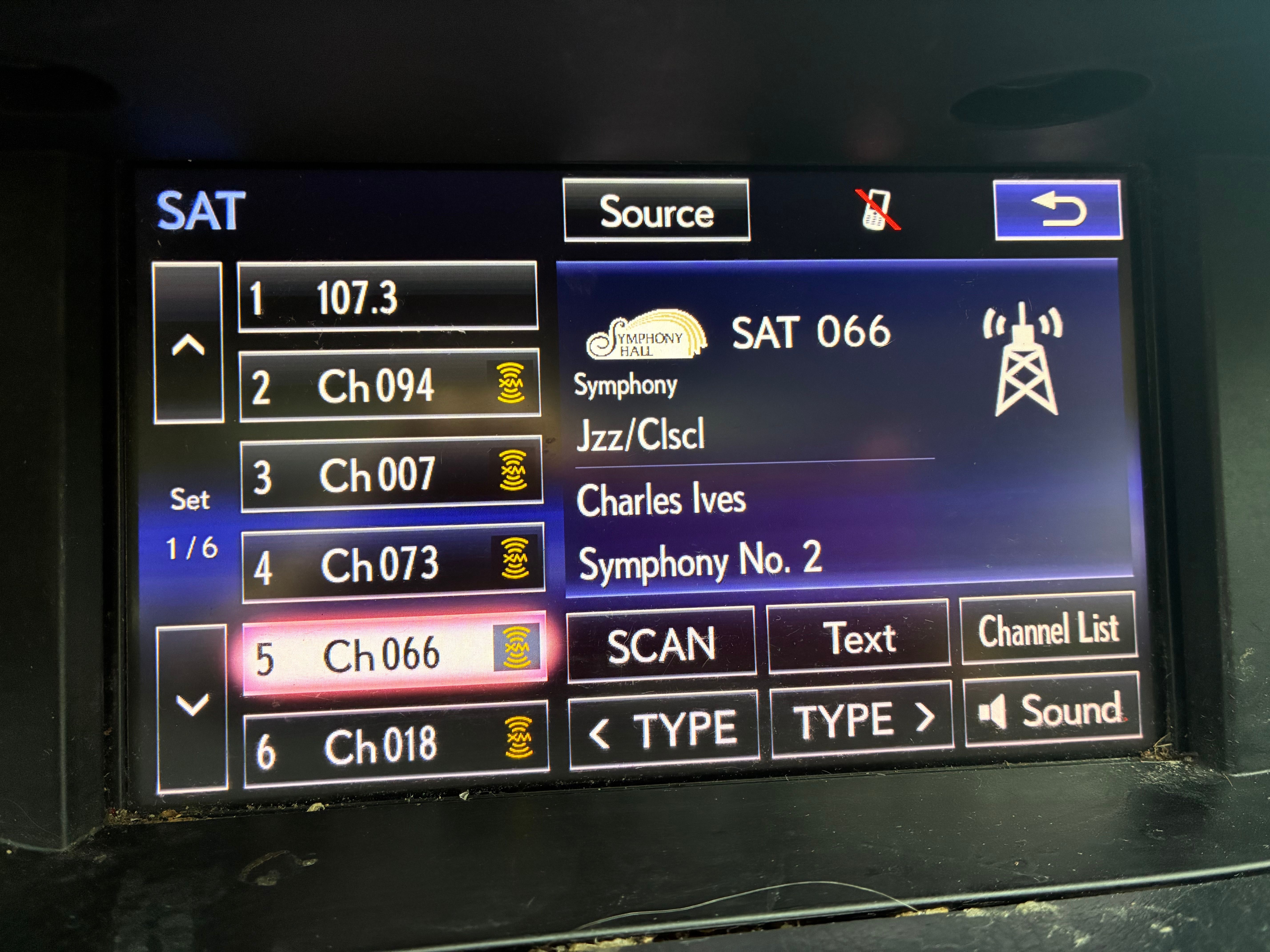 Used 2015 Lexus ES 350 w/ Luxury Package FWD image 6