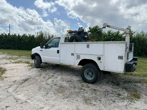 Used 1999 Ford F350 141 WB image 4