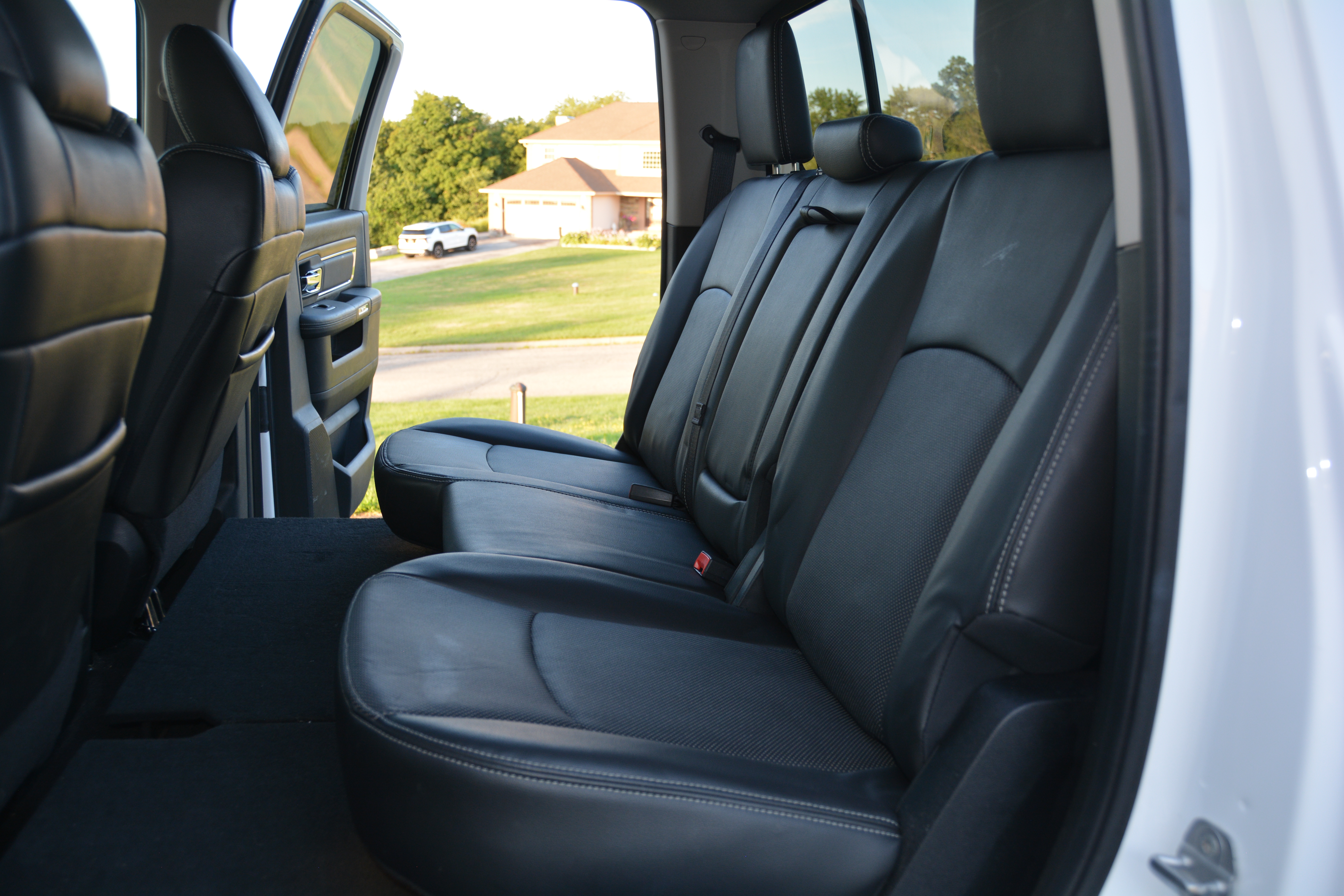 Used 2014 RAM 3500 Laramie AWD/4WD image 26