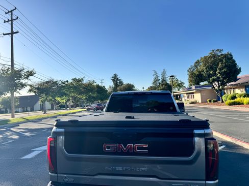 Used 2024 GMC Sierra 2500 AT4X w/ AT4X AEV Edition AWD/4WD image 5