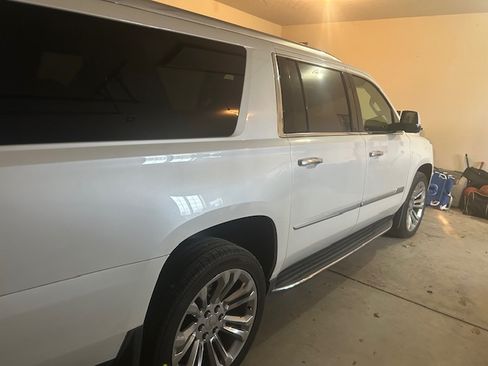 Used 2018 Cadillac Escalade ESV Luxury w/ LPO, Radiant Package image 4