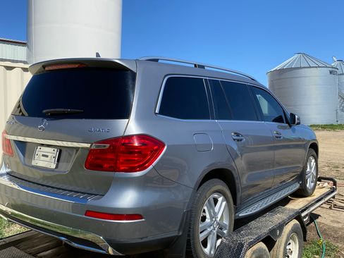 Used 2014 Mercedes-Benz GL 450 4MATIC w/ Lane Tracking Package image 5