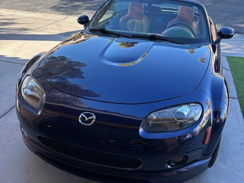 Used 2008 MAZDA MX-5 Miata Grand Touring w/ Premium Pkg image 15