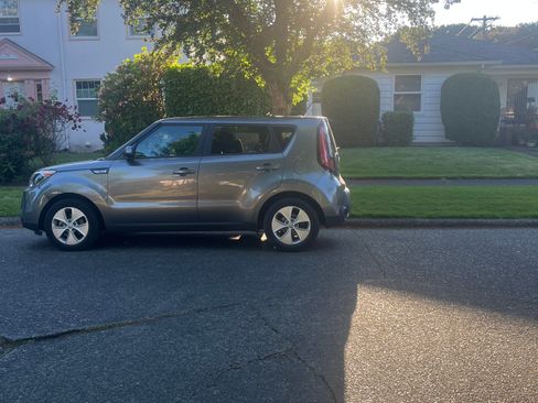 Used 2016 Kia Soul FWD image 5