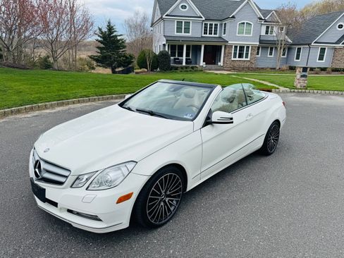 Used 2011 Mercedes-Benz E 350 Cabriolet image 31