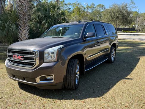 Used 2015 GMC Yukon XL SLT w/ Open Road Package image 2