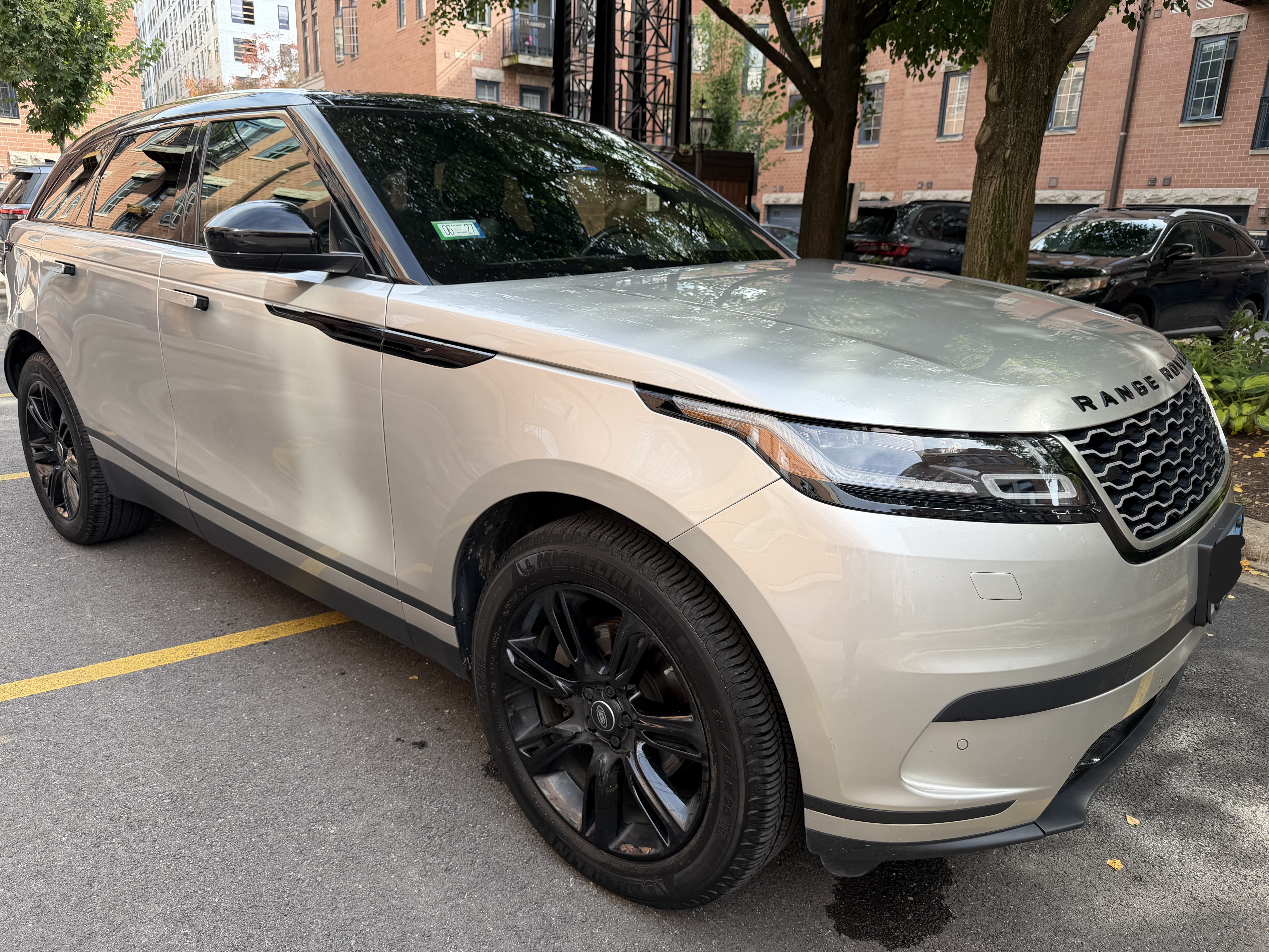 Used 2020 Land Rover Range Rover Velar S AWD/4WD image 1