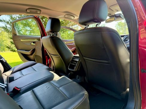 Used 2015 Chevrolet Impala LTZ FWD image 14