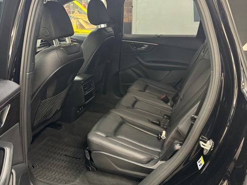 Used 2021 Audi Q7 3.0T Prestige w/ Prestige Package image 11