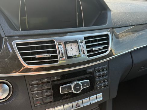 Used 2014 Mercedes-Benz E 350 Sedan image 2