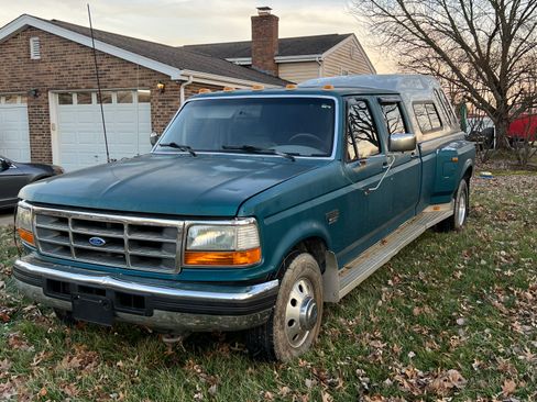 Used 1995 Ford F350 2WD Crew Cab image 1