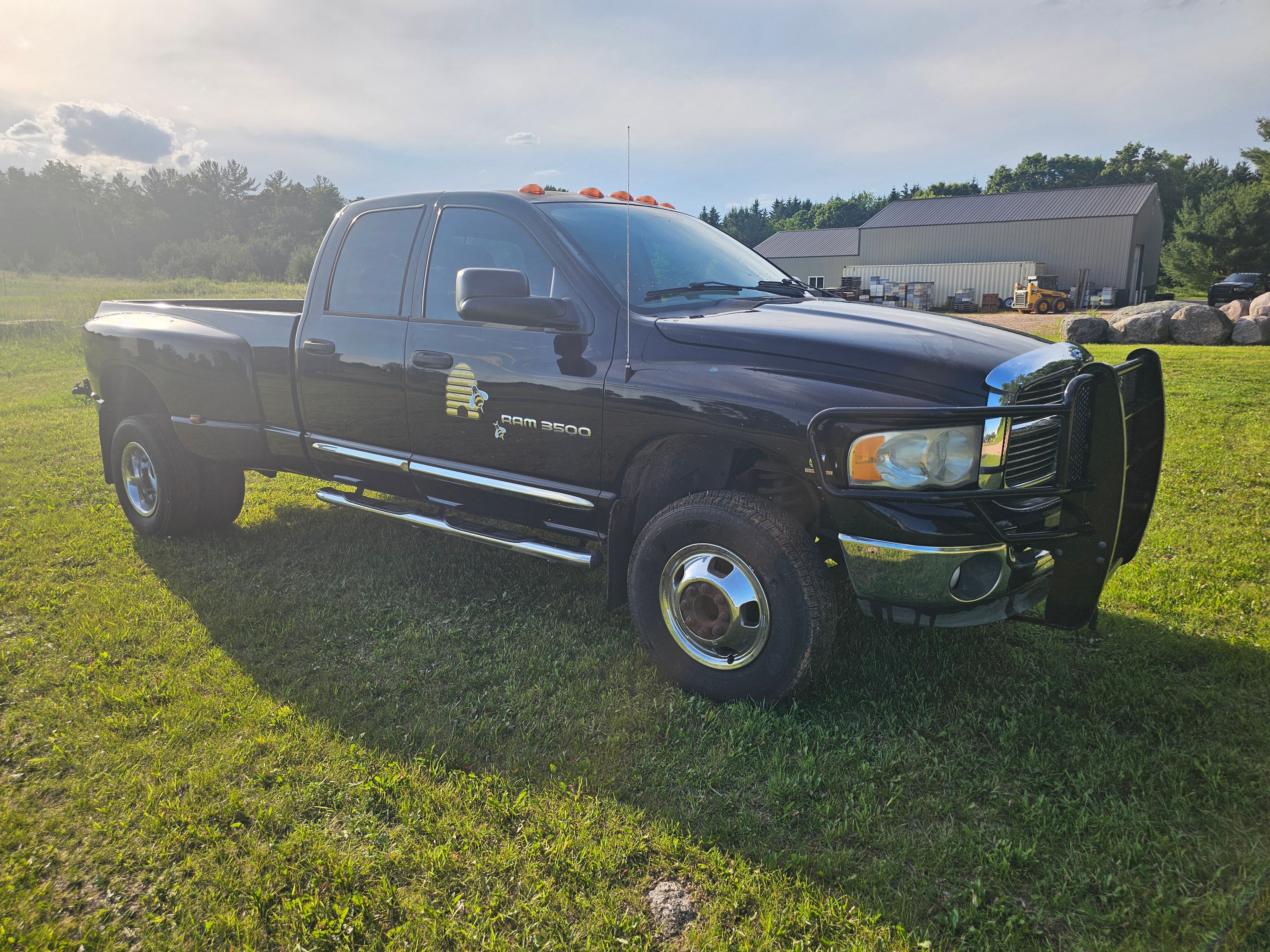 Used 2004 Dodge Ram 3500 Truck SLT w/ Trailer Tow Group AWD/4WD image 1