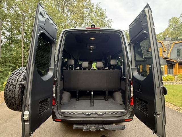 Used 2023 Mercedes-Benz Sprinter 2500 image 6