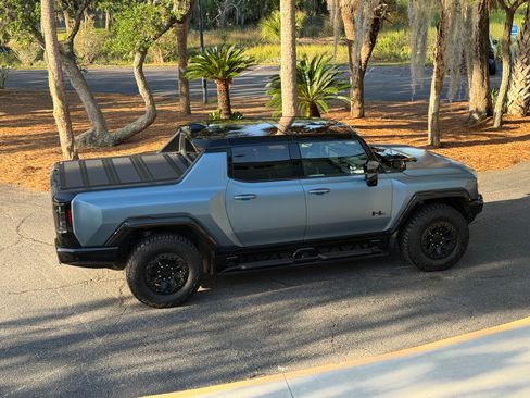 Used 2024 GMC Hummer EV 3X w/ Omega Edition AWD/4WD image 10