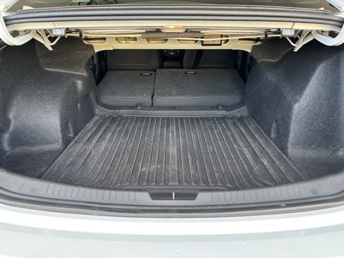 Used 2022 Chevrolet Malibu RS w/ LPO, Floor Liner Package image 17