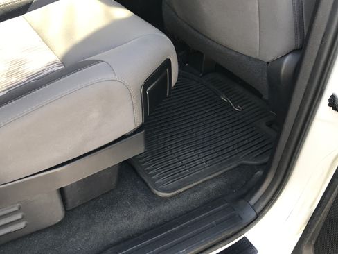Used 2018 Toyota Tundra SR5 RWD image 23